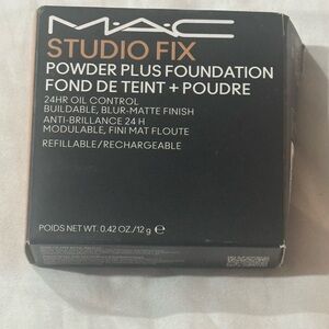 🆕 Mac Studio Fix Powder Plus Foundation - NC35
